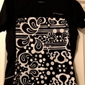 BROOKS BLACK ATHLETIC TEE!
